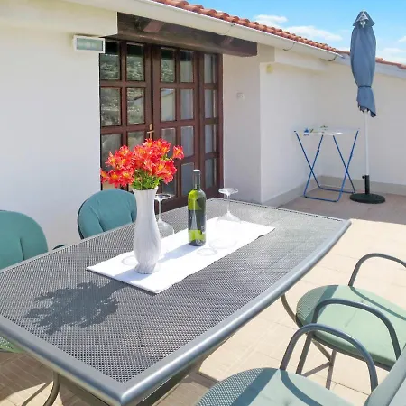 Apartamento Lukeni-1 By Interhome