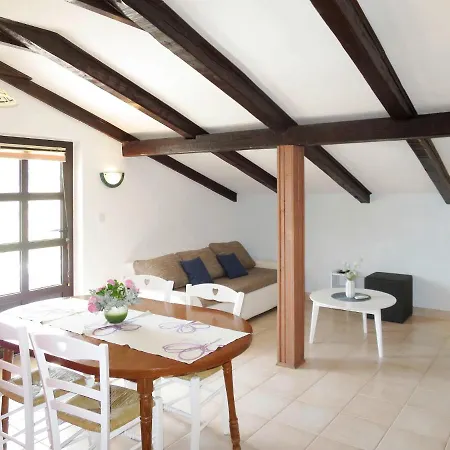 Lukeni-1 By Interhome 维耶拉克