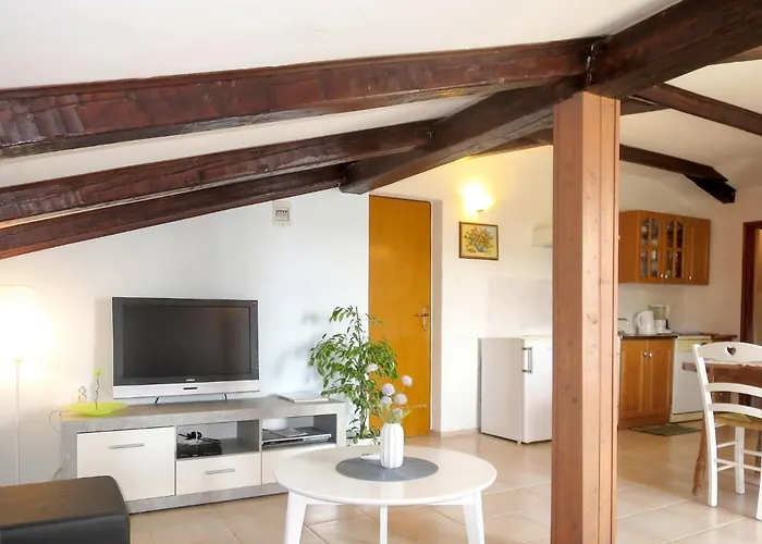 Lukeni-1 By Interhome * Vinjerac